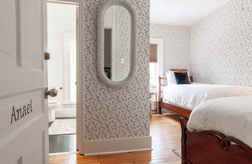 Stratford Apartment | Annabelle Stone Maiden Inn