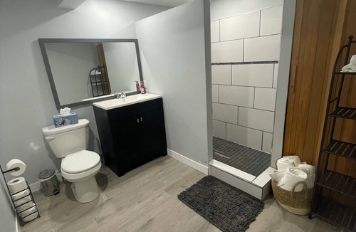 Wright County Apartment | Apartment in Central Ottawa - walk to CHEO/General hospital & trainyards