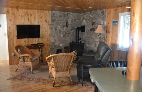 Manitoulin District Apartment | Apartment on the Bay