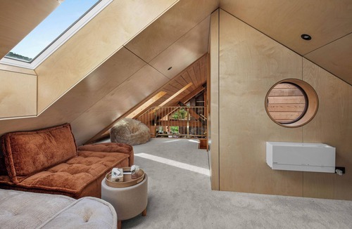 Saint Bathans Cabin | Architect-Designed Private Alpine Timber Lodge