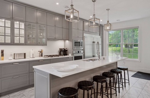 Wayzata House | Architecturally designed 4 bedroom home walking distance to downtown Wayzata