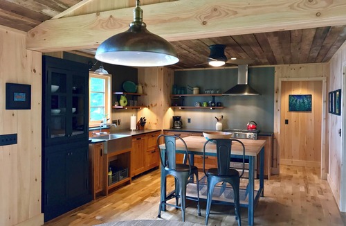 Lutsen Cabin | Artisan-crafted Magic on Lake Superior between Lutsen and Grand Marais