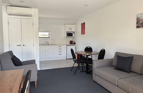 Lowburn Hotel | ASURE Central Gold Motel