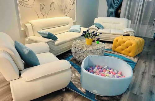Mississauga House | At the Blue Tulips you will experience luxurious, private yet natural lifestylen