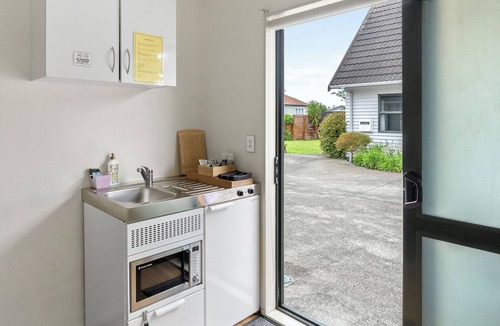 Paraparaumu Apartment | Atarau Grove Studio