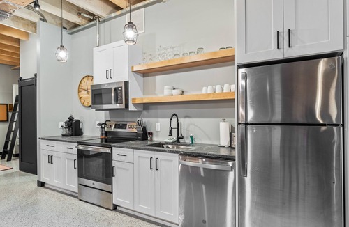 Canal Park Condo | Aurora Black | The Brix | Pool in Canal Park!