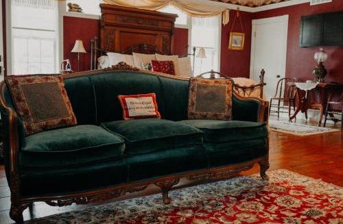 Stillwater Hotel | Aurora Staples Inn