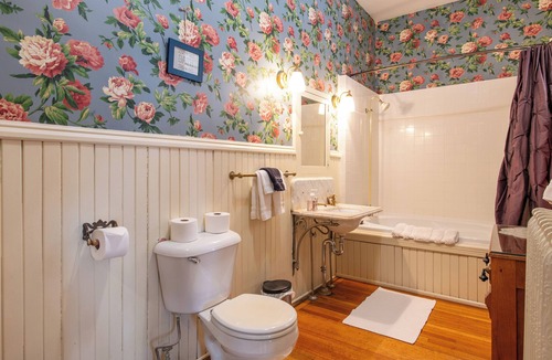 Stillwater House | Aurora Staples Inn