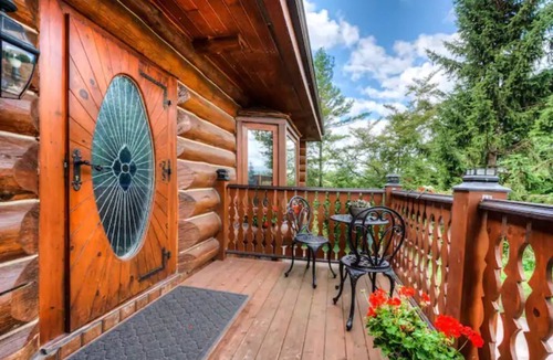 Township of Woolwich House | Austrian Log housen