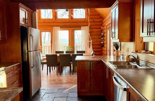 Labelle Ski Chalet | Authentic log cabin #051