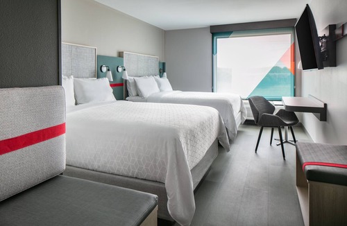 Roseville Hotel | avid hotel Roseville - Minneapolis North by IHG