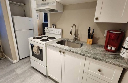 Plantagenet Apartment | Bachelor Oasis w/ Free Parking & Nearby Hotspots!