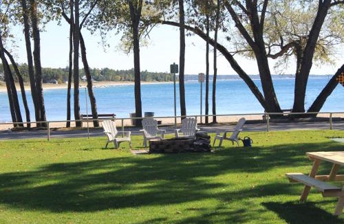 Balm Beach Resort | Balm Beach Resort and Motel