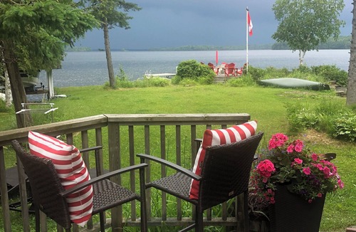 Baddow Cottage | Balsam Lake Sand Beach Clean Water