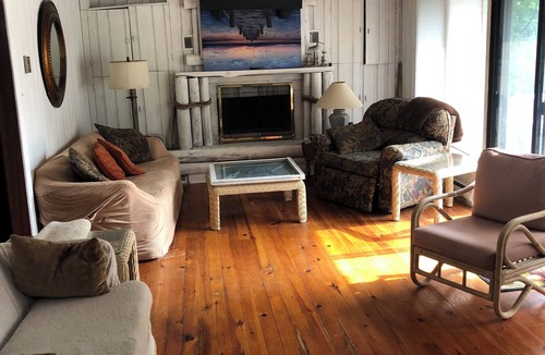 Baddow Cottage | Balsam Lake Sand Beach Clean Water