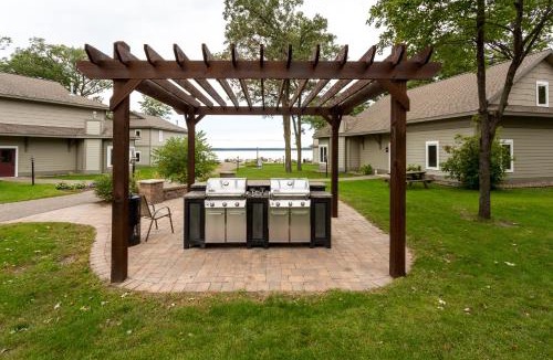 Nisswa Apartment | Bay Colony- Unit 764 - Lower