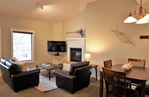 Nisswa Apartment | Bay Colony Unit 772 - Upper Level