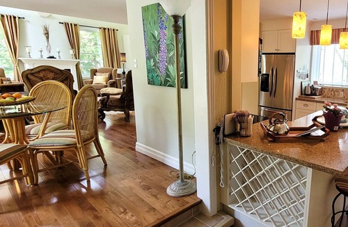 Bayfield House | BAYFIELD LUXURY VACATION/CORPORATE RETREAT STEPS AWAY FROM HISTORIC MAIN STREET