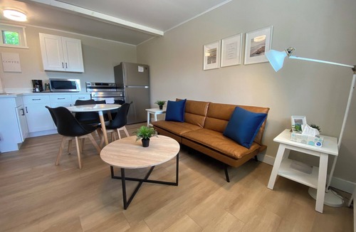 Bluewater Apartment | Bayfield Retreat 2 Pool HotTub Near Grand Bend & Lake Huron Pet Friendly