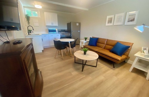 Bluewater Apartment | Bayfield Retreat 2 Pool HotTub Near Grand Bend & Lake Huron Pet Friendly
