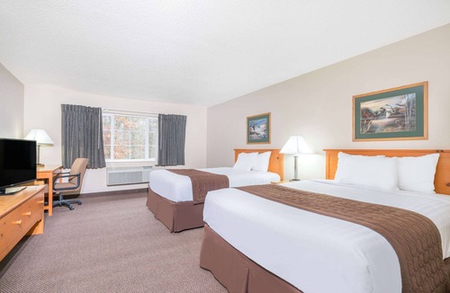 Baxter Hotel | Baymont by Wyndham Baxter/Brainerd Area