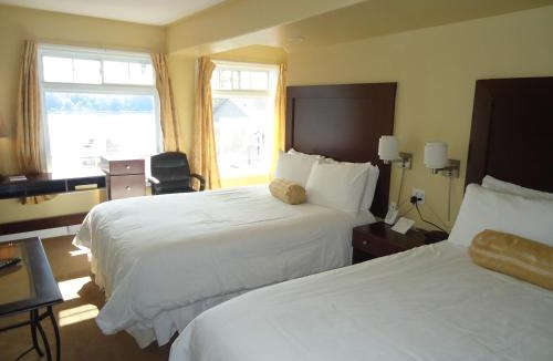 Bayridge West Hotel | Bayside Inn & Waterfront Suites