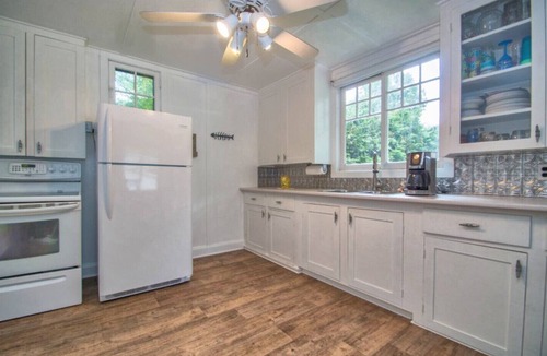 Beaverton Cottage | Beach-Front Private Paradise Directly on Lake Simcoe
