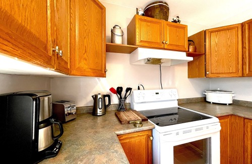 Washago Cottage | "beachcomber" Cottage