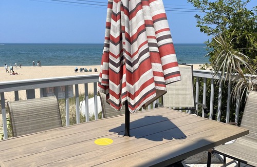 Southampton Cottage | Beachfront Cottage right on Lake Huron