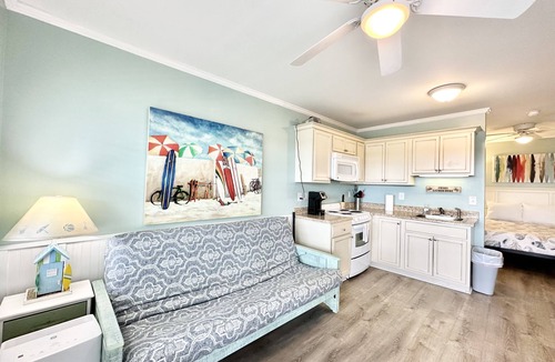 Atlantic Beach Condo | BEACHSIDE COMMUNITY 2nd Floor Private Beach Access Pool Kitchen BBQ Grills