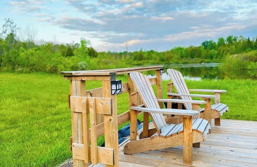 Miller Lake House | “Beatnik” Luxury Glamping Yurt | Tobermory