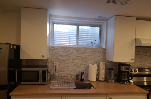 Richmond Hill Apartment | Beautiful 1 Bed+ Den Basement apartment in Richmond Hill