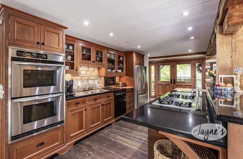 Torrance Cottage | Beautiful 100 Yr Old Log Cabin totally renovated, Guest House and Boathouse!