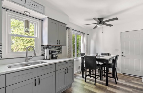 Highwood House | Beautiful 2 bedroom duplex near Downtown Saint Paul