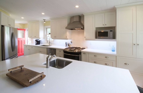 Bayfield House | Beautiful 3 Bedroom 2 Bath Renovated Cottage in the heart of Historic Bayfield Village