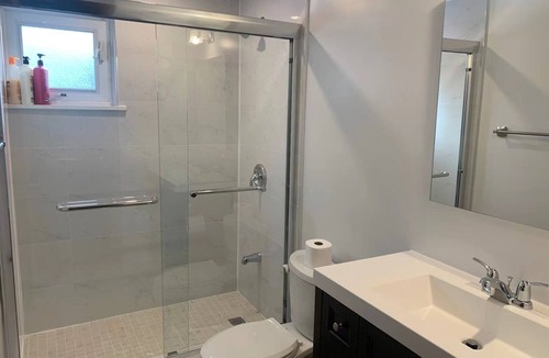 Victoria Village House | Beautiful 3 bedrooms facing library and school