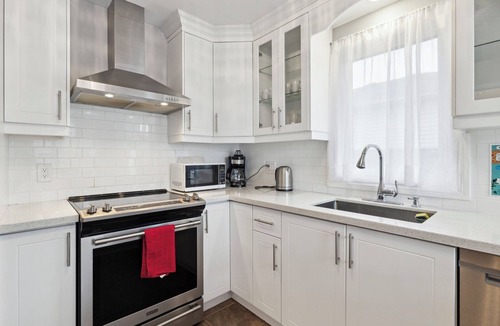 Courtice House | Beautiful 4 Bedroom House in Courtice