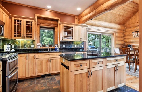 Maple Lake Cabin | Beautiful 5 bdrm lakefront log cabin - under 1hr from Mpls!