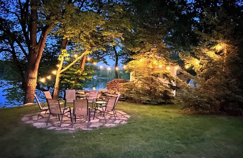 Maple Lake Cabin | Beautiful 5 bdrm lakefront log cabin - under 1hr from Mpls!