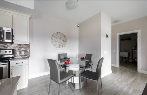 Riverside Condo | Beautiful and Elegant Executive Rental for Longer term stays. 2 BR, 2 Bath.