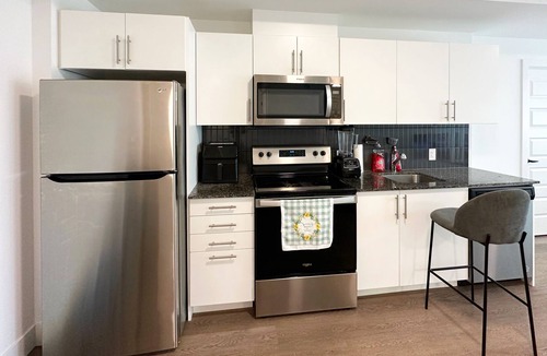 Guelph Apartment | Beautiful and Quiet one Bedroom With Private Bath in a 2 Bedroom Condo