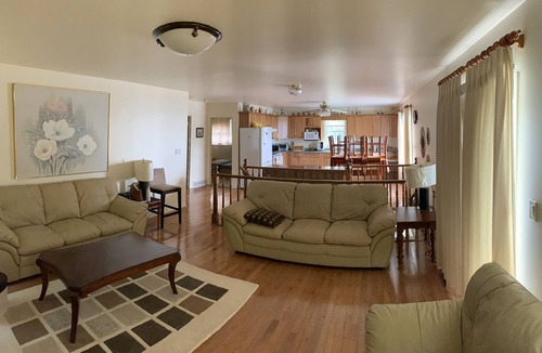 Bayfield House | Beautiful and Spacious Bayfield Cottage !