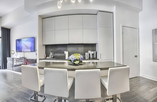 Midtown Toronto Apartment | Beautiful apartment in the hart of Yorkville with a fully furnished balcony.