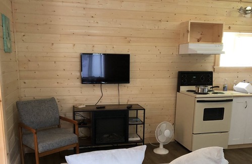 Bayfield Apartment | Beautiful Bayfield studio, full kitchen and bathroom