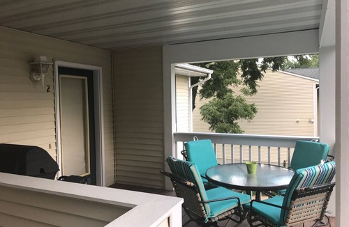 Wabasha Condo | Beautiful bluff top condo overlooking Coffee Mill Ski and Mississippi river.