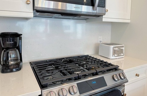 Port Stanley House | Beautiful brand new 4 bedroom, 3 bath home - Port Stanley, ON Kokomo Beach Club