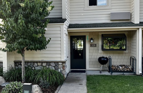 Onamia House | Beautiful & Clean 2 Bedroom Mille Lacs Rental at Izatys - Contactless Check-in