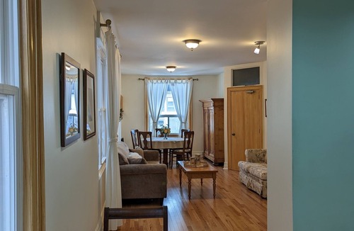 Riverdale Apartment | Beautiful Comfortable Riverdale Home.nNow 20% discount for stays over 30 days
