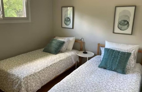 Orillia Cottage | Beautiful Cottage directly on Lake Simcoe