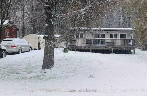 Otonabee-South Monaghan Cottage | Beautiful Cottage Rice lake. 14’ft Hottub & Sauna
